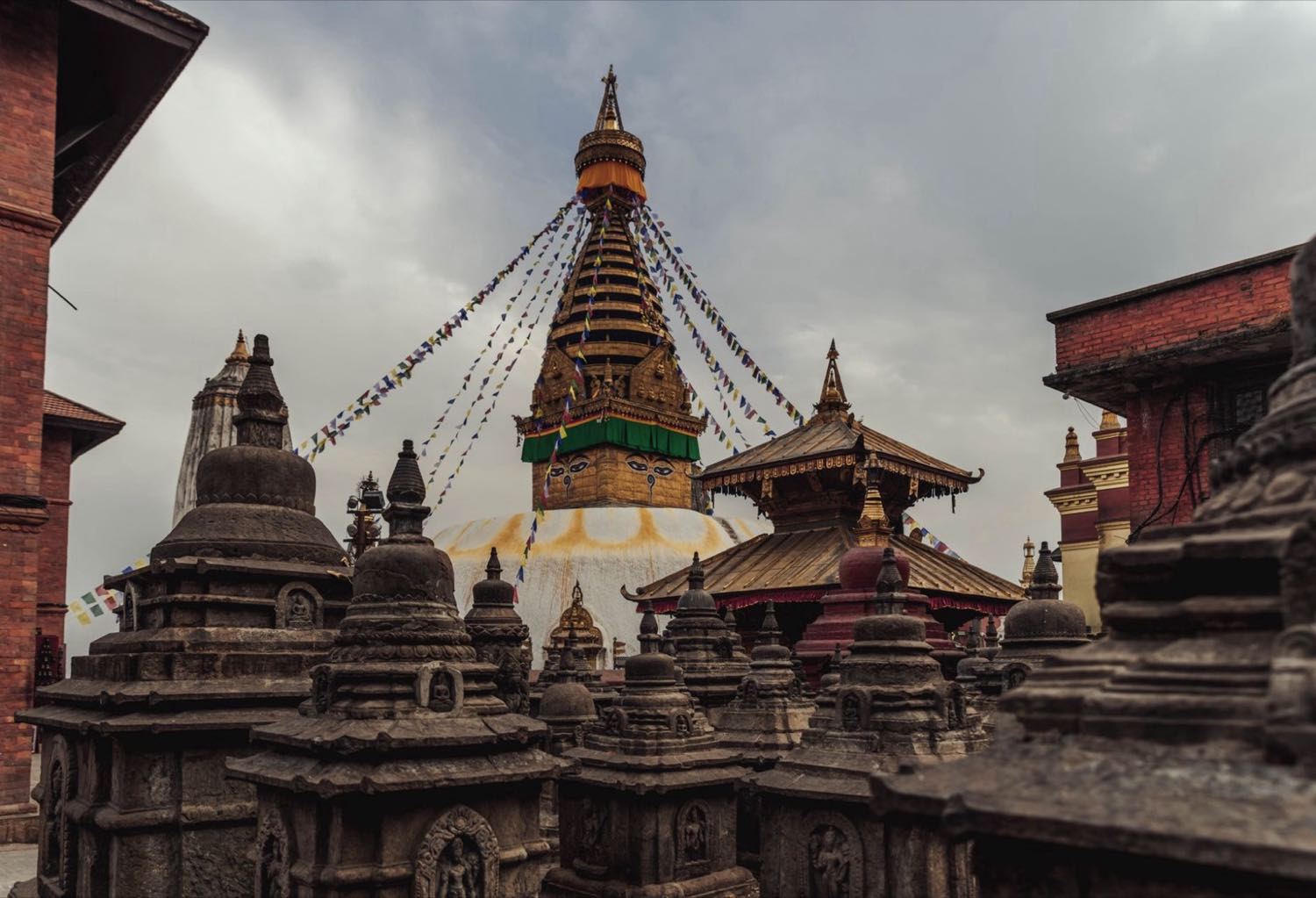 Le stupa de Swayambhunath dominant la vallée de Katmandou